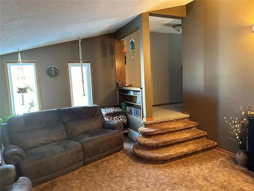 80045 36N Road, Glenboro, MB - Indoor Photo Showing Other Room