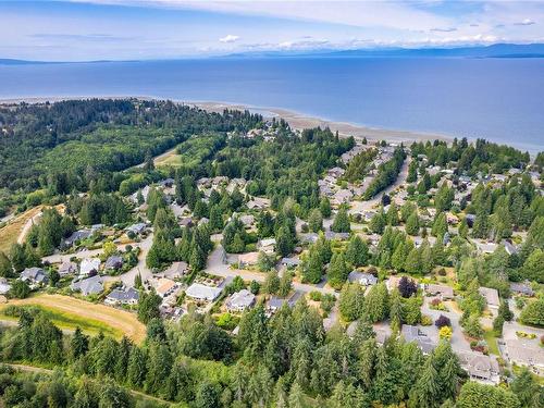 796 Canyon Crescent Rd, Qualicum Beach, BC 