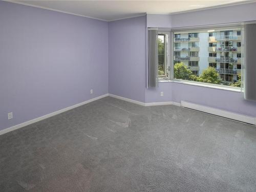 409-1370 Beach Dr, Oak Bay, BC - Indoor Photo Showing Other Room