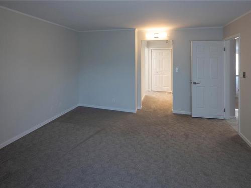 409-1370 Beach Dr, Oak Bay, BC - Indoor Photo Showing Other Room