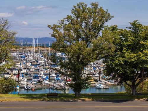 409-1370 Beach Dr, Oak Bay, BC - Outdoor With Body Of Water With View