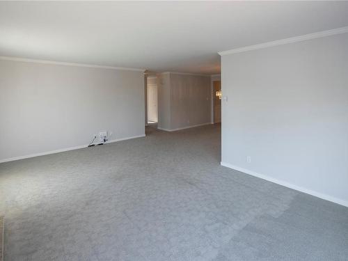 409-1370 Beach Dr, Oak Bay, BC - Indoor Photo Showing Other Room