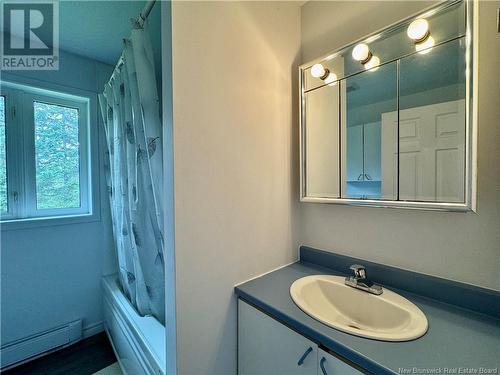 6 Fournier Row, Rivière-Verte, NB - Indoor Photo Showing Bathroom