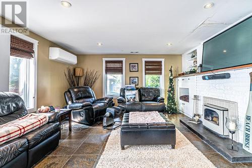 7 Gilson Street, Kawartha Lakes (Little Britain), ON - Indoor Photo Showing Living Room With Fireplace