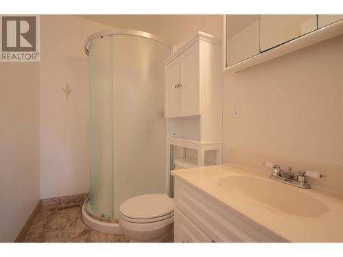 1726 Cedarwood Court, Dawson Creek, BC - Indoor Photo Showing Bathroom