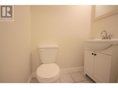 1726 Cedarwood Court, Dawson Creek, BC - Indoor Photo Showing Bathroom