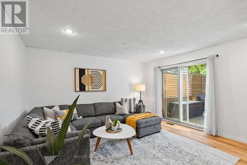 746 Northwood Drive, Cobourg, ON - Indoor Photo Showing Living Room