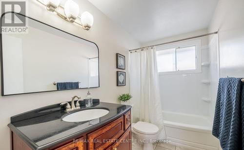 612 Dundee Avenue, Oshawa (Mclaughlin), ON - Indoor Photo Showing Bathroom