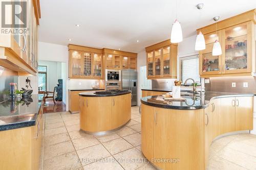 18 Red Oak Crescent, Oro-Medonte (Shanty Bay), ON - Indoor Photo Showing Kitchen