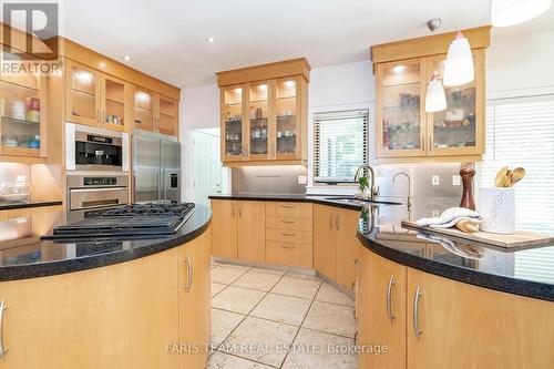 18 Red Oak Crescent, Oro-Medonte (Shanty Bay), ON - Indoor Photo Showing Kitchen