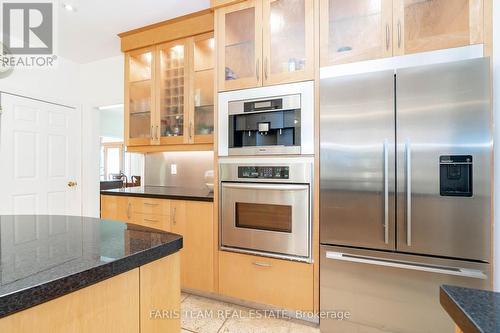 18 Red Oak Crescent, Oro-Medonte (Shanty Bay), ON - Indoor Photo Showing Kitchen