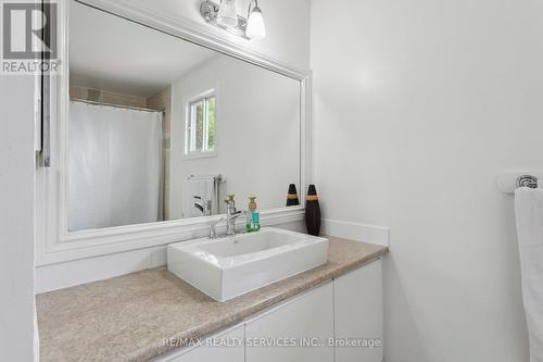 68 Burgby Avenue, Brampton (Northwood Park), ON - Indoor Photo Showing Bathroom