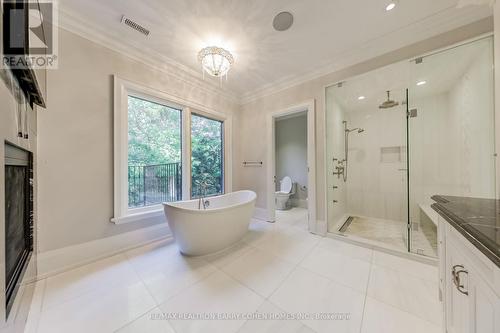 17 Artinger Court, Toronto (Banbury-Don Mills), ON - Indoor Photo Showing Bathroom