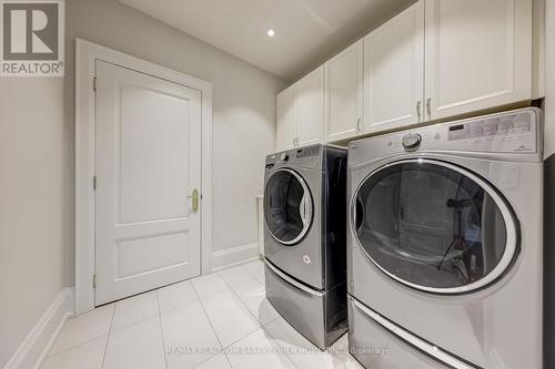 17 Artinger Court, Toronto (Banbury-Don Mills), ON - Indoor Photo Showing Laundry Room