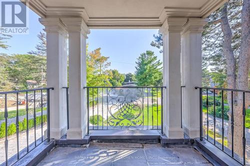 17 Artinger Court, Toronto (Banbury-Don Mills), ON -  With Balcony With Exterior