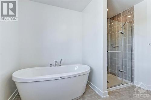 76 Big Dipper Street, Ottawa, ON - Indoor Photo Showing Bathroom