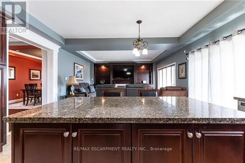 12 Sistine Court, Hamilton (Carpenter), ON - Indoor Photo Showing Kitchen