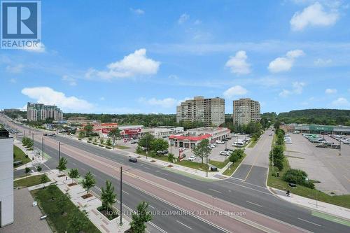 711B - 9600 Yonge Street, Richmond Hill (North Richvale), ON - Outdoor With View