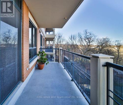 509 - 2 Aberfoyle Crescent, Toronto (Islington-City Centre West), ON - Outdoor With Balcony With Exterior