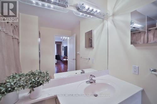 509 - 2 Aberfoyle Crescent, Toronto (Islington-City Centre West), ON - Indoor Photo Showing Bathroom