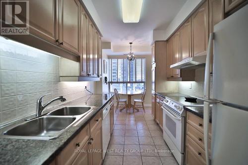 509 - 2 Aberfoyle Crescent, Toronto (Islington-City Centre West), ON - Indoor Photo Showing Kitchen With Double Sink With Upgraded Kitchen