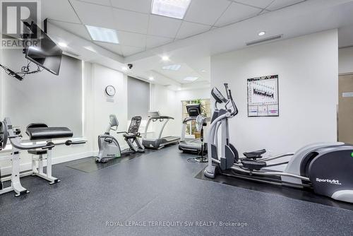 206 - 123 Eglinton Avenue, Toronto (Mount Pleasant West), ON - Indoor Photo Showing Gym Room