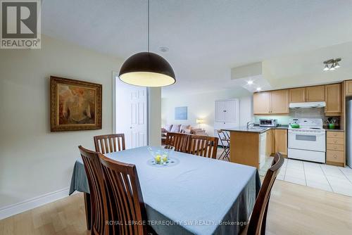 206 - 123 Eglinton Avenue, Toronto (Mount Pleasant West), ON - Indoor Photo Showing Dining Room