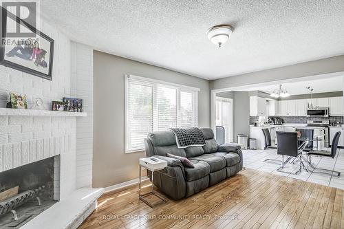 58 Chartwell Crescent, Georgina (Keswick North), ON - Indoor Photo Showing Living Room With Fireplace