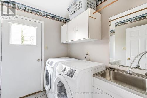 58 Chartwell Crescent, Georgina (Keswick North), ON - Indoor Photo Showing Laundry Room