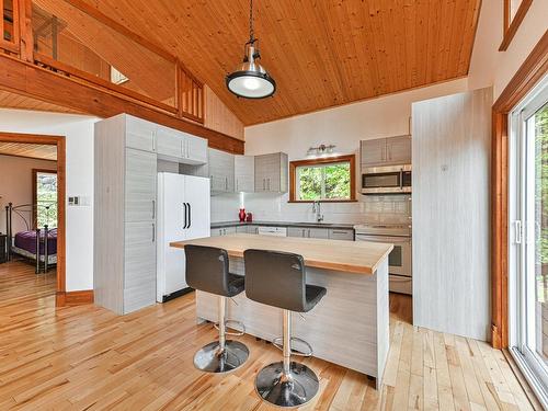 Kitchen - 2040 Boul. Rolland-Cloutier, Lantier, QC - Indoor Photo Showing Kitchen