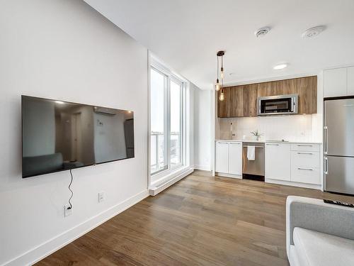 Living room - 620-7227 Boul. Newman, Montréal (Lasalle), QC - Indoor Photo Showing Kitchen