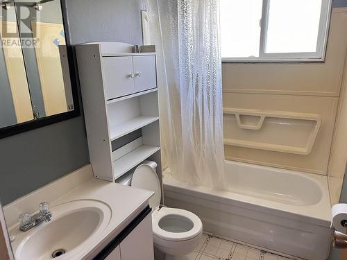 409 Chilako Crescent, Fraser Lake, BC - Indoor Photo Showing Bathroom