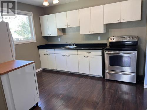 409 Chilako Crescent, Fraser Lake, BC - Indoor Photo Showing Kitchen