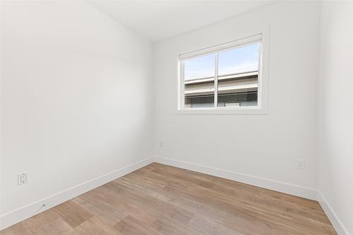 3-751 Raymer Avenue, Kelowna, BC - Indoor Photo Showing Other Room