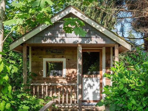 277 Buller Rd, Qualicum Beach, BC 