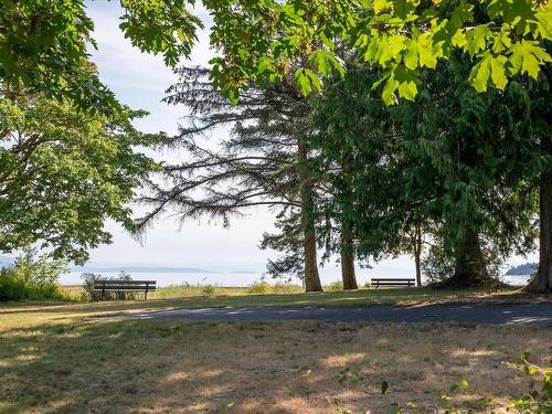 277 Buller Rd, Qualicum Beach, BC 