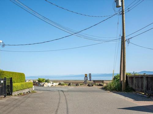 277 Buller Rd, Qualicum Beach, BC 