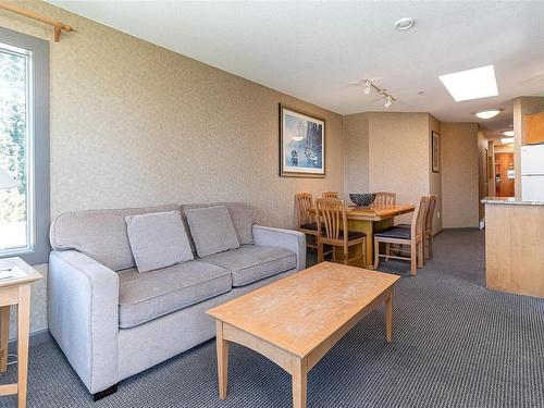 727-1600 Stroulger Rd, Nanoose Bay, BC - Indoor Photo Showing Living Room