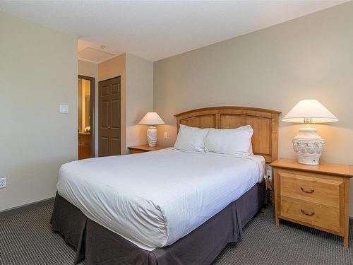 727-1600 Stroulger Rd, Nanoose Bay, BC - Indoor Photo Showing Bedroom