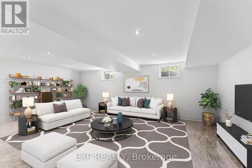 199 Tuliptree Road, Thorold, ON - Indoor Photo Showing Living Room