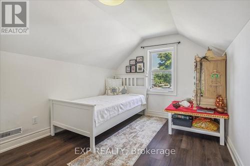 91 Page Street, St. Catharines, ON - Indoor Photo Showing Bedroom