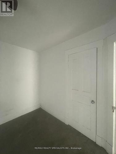 71 Bond Street, Cambridge, ON - Indoor Photo Showing Other Room