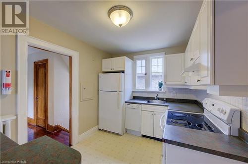 89 Stirling Avenue N, Kitchener, ON - Indoor Photo Showing Kitchen