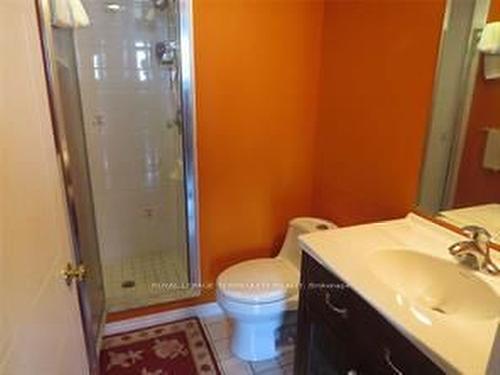 1407-410 Mclevin Ave, Toronto, ON - Indoor Photo Showing Bathroom