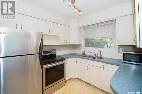 123 Mackenzie Crescent, Regina, SK - Indoor Photo Showing Kitchen With Double Sink