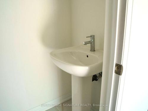 44-150 Glendale Ave, St. Catharines, ON - Indoor Photo Showing Bathroom