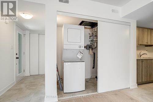 6 - 32 Wagon Lane N, Barrie, ON - Indoor Photo Showing Laundry Room