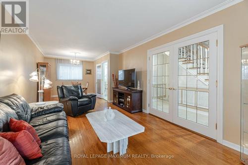 2134 Sheppard Avenue W, Toronto (Glenfield-Jane Heights), ON - Indoor Photo Showing Living Room