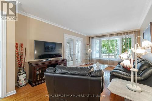 2134 Sheppard Avenue W, Toronto (Glenfield-Jane Heights), ON - Indoor Photo Showing Living Room