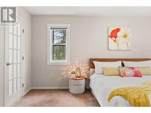 7967 Falcon Ridge Crescent, Kelowna, BC - Indoor Photo Showing Bedroom